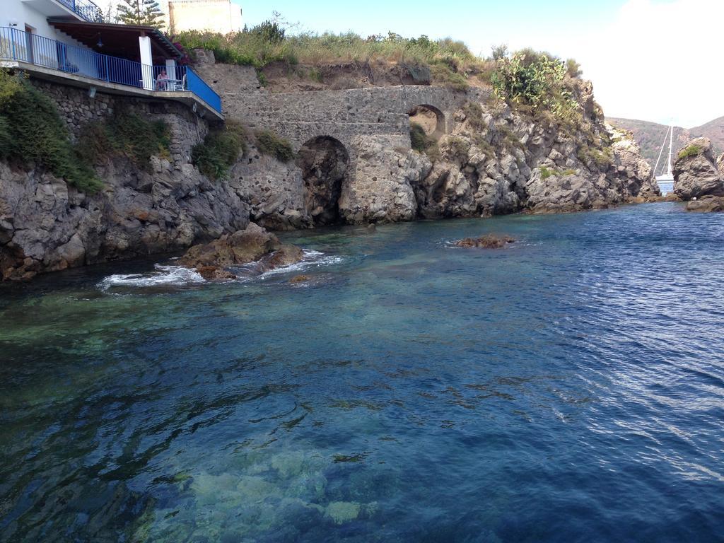 Hotel Rocce Azzurre Lípara Exterior foto
